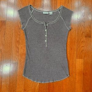 Vintage Y2K Energie Fitted Ribbed Henley Top Layering Short Sleeve Juniors Large